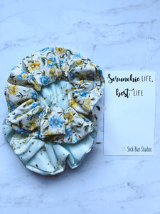WEEKLY DUO Breakfast At Tiffany's Floral Scrunchie Duo