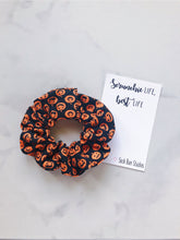 Load image into Gallery viewer, Vintage Halloweeen Scrunchie Pack