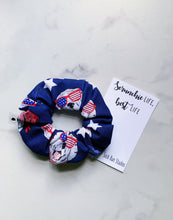 Load image into Gallery viewer, Weekly DUO USA Dogs Scrunchie Duo